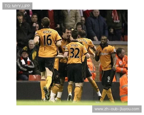 英超狼队主教练赛后激情庆祝视频回顾